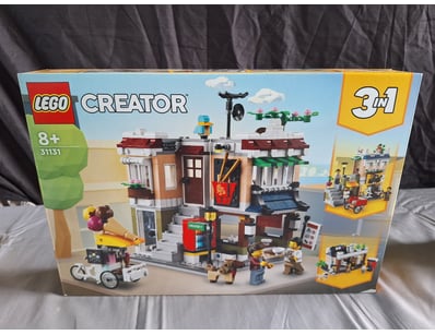 **UNRESERVED** LIFETIME COLLECTION OF LEGO PART... - Lot 186