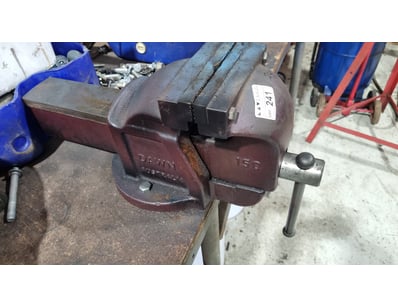 MOSTLY UNRESERVED 4x4 WORKSHOP BUSINESS CLOSURE... - Lot 241