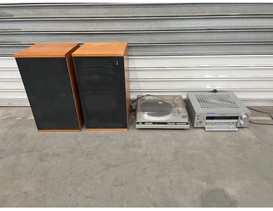 Home Entertainment, Audio & Computers (VICA988) - Lot 494