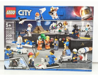 LEGO City Space Research and Development People Pa...