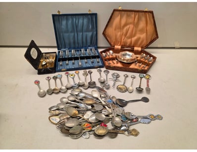 Antiques, Vintage & Interior Treasures (A1005) - Lot 879