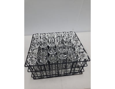 Bar wine glasses.

Quantity: 30 glasses per rack...