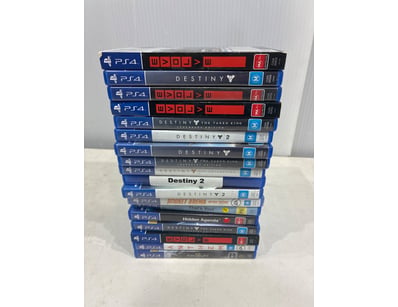 PS4 game lot 

x 18 games ( refer to photos for ...