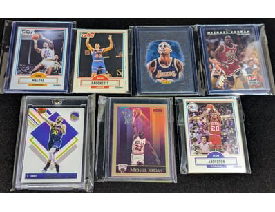 UNRESERVED Trading Cards (A984) - Lot 1010