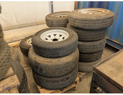 Pallet of Tyres & Rims 

Note: Various sizes and s...
