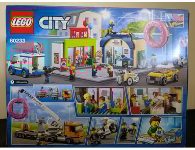 **UNRESERVED** LIFETIME COLLECTION OF LEGO PART... - Lot 670