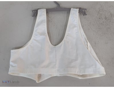 RRP $44.95 Amoena frances SB, white, size: 2xl