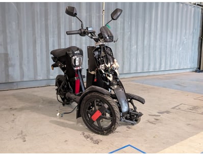 UNRESERVED Scooter Recreational Business Closure... - Lot 21
