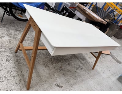 White Desk & fittings 
Colour: white 
Make: unkn...