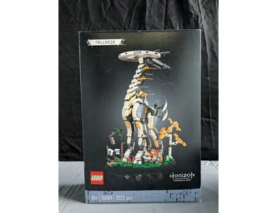 **UNRESERVED** LIFETIME COLLECTION OF LEGO PART... - Lot 257