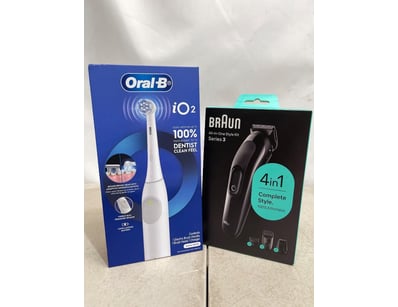 1 x ORAL-B iO2 electric toothbrush with travel cas...