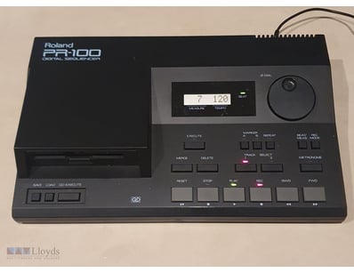 Vintage Roland PR-100 Sequencer

Imported from Jap...