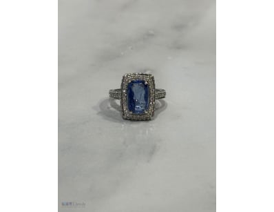 18CT WHITE GOLD, 7.08CT CEYLON SAPPHIRE & 1.09CT D...