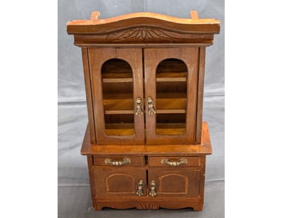 The Curio Collection (A993) - Lot 1019