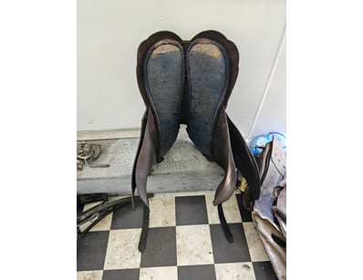 Horse saddle, leather, brown

Onsite

Location: ...