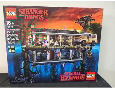 **UNRESERVED** LIFETIME COLLECTION OF LEGO PART... - Lot 325