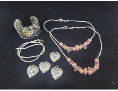 UNRESERVED Affordable Jewellery (A1005) - Lot 609