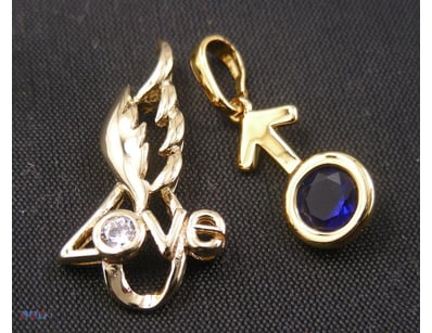GOLD COLOUR PENDANTS        

Condition: Good - Re...
