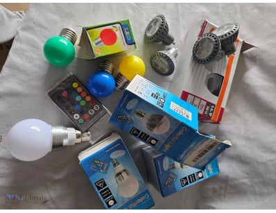 Mix Of A Varity Of Led Light Bulbs, 12 Pieces