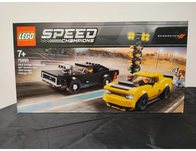 **UNRESERVED** LIFETIME COLLECTION OF LEGO PART... - Lot 932