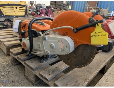 STIHL 14' TS700 Concrete Saw 

Make: STIHL 
Model:...