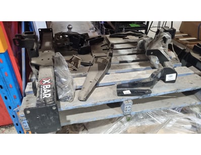 MOSTLY UNRESERVED 4x4 WORKSHOP BUSINESS CLOSURE... - Lot 251