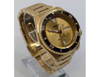 Affordable Watch Market (A995) - Lot 1053