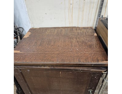 Antique & Vintage Showcase (A979) - Lot 2251