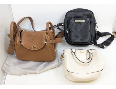 UNRESERVED Airport - Lost Property (A980) - Lot 473