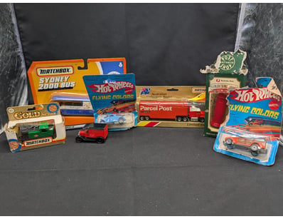VINTAGE MATCHBOX AND HOT WHEELS DIE-CAST COLLECTIO...