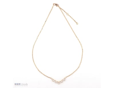 0.93 CT ROUND CHEVRON PENDANT NECKLACE IN 18KT YEL...