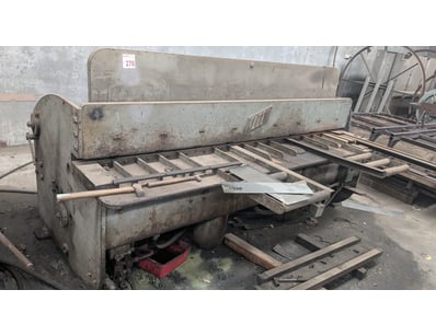 Mostly UNRESERVED POLY TANKs Manufacturer CLOSU... - Lot 276