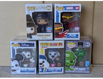 FUNKO POP VINYL FIGURE COLLECTION - FIVE PIECE LOT...