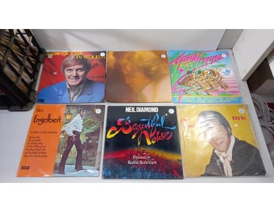 Gadgets, Music & Pastimes (SAA982) - Lot 4399