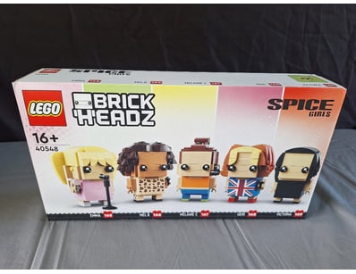 **UNRESERVED** LIFETIME COLLECTION OF LEGO PART... - Lot 338