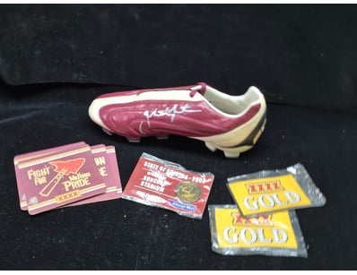 Mancave & Memorabilia (A995) - Lot 728