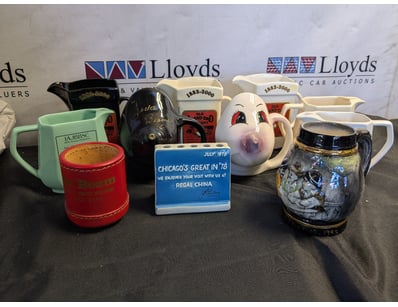 COLLECTION OF VINTAGE CERAMIC AND GLASS COMMEMORAT...