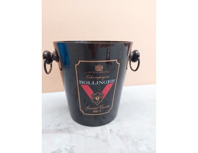 Mancave & Memorabilia (A1007) - Lot 2303