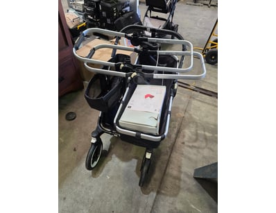 Bugaboo Donkey with Bassinet, Side Cart and 2x Fra...