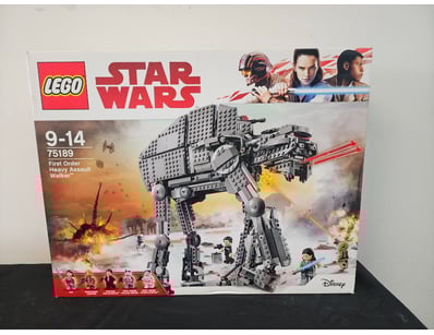 **UNRESERVED** LIFETIME COLLECTION OF LEGO PART... - Lot 770