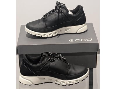 Designer Vault (A988) - Lot 7901