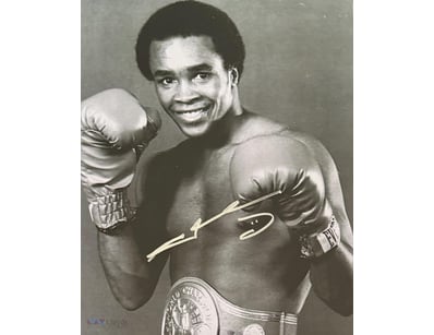 SUGAR RAY LEONARD SIGNED PHOTO

Sugar Ray Leonard ...