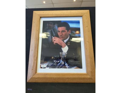 AUTOGRAPHED PHOTOGRAPH OF RICHARD GERE.

Item Size...