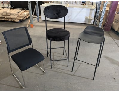 Lot of three contemporary chairs in black featurin...