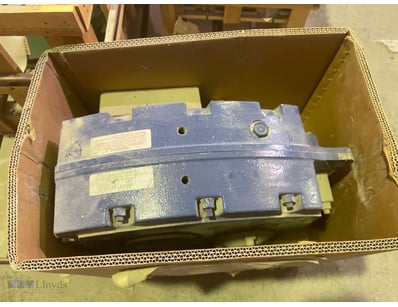 SUNTOMO Shaft-mounted Reduction gearbox assembly. ...
