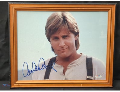 AUTOGRAPHED PHOTOGRAPH OF EMILIO ESTEVEZ.

Item Si...