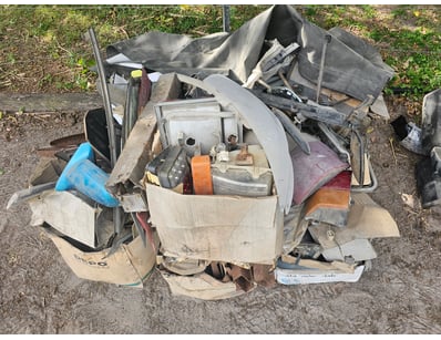 Assorted car parts

Sold as lot

Onsite

Locatio...