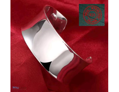 925 SILVER WIDE CUFF BANGLE        

Condition: Go...