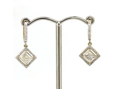 Diamonds Are A Woman's Best Friend (A977) - Lot 2207