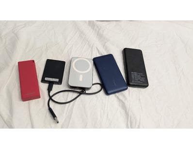 UNRESERVED Airport - Lost Property (A980) - Lot 261